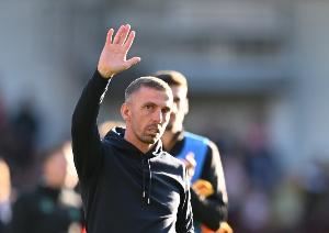 记者：奥尼尔是狼队主教练的主要候选之一，他处于领先地位图片